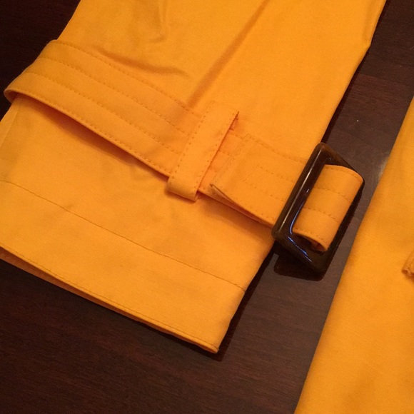 Michael Kors yellow trench coat - Picture 4 of 6